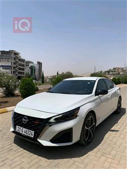 نيسان ألتيما